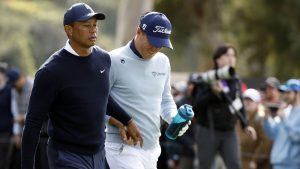 Tiger Woods se disculpa por entregarle un tampón a Justin Thomas en el Genesis Invitational