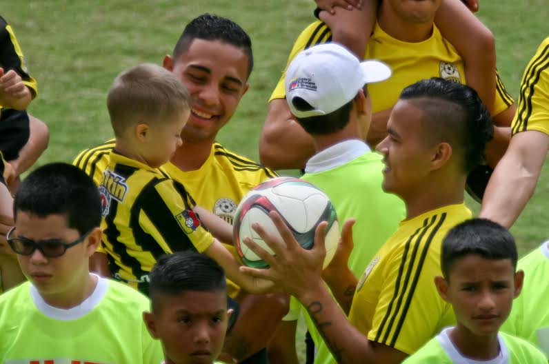 ¡NO TE LO PIERDAS! Deportivo Táchira apoya a personas con síndrome de Down