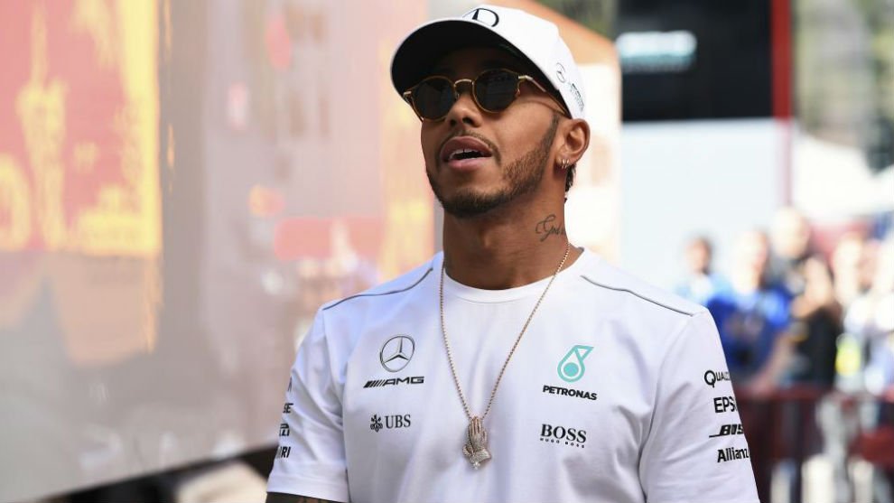 Hamilton cree que los Ferrari van más rapido que los Mercedes