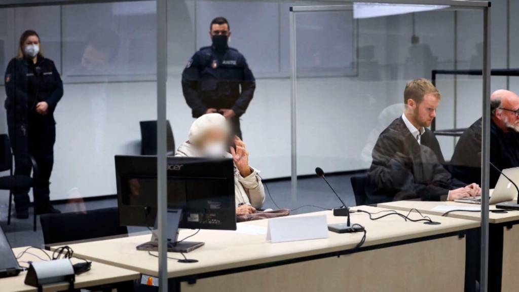 Tribunal alemán condena a una exsecretaria nazi de 97 años
