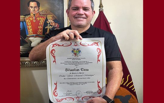Sebastián Cano Caporales y su labor en Secasports, reconocidos con la Orden Manuel Manrique de Naguanagua - FOTO