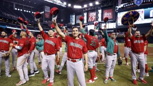 Aficionados llenaron de pasión el Clásico Mundial de Béisbol