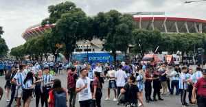Argentinos se sienten agradecidos por poder ver a Messi en el Monumental | Video