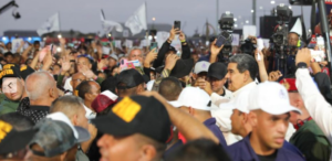Maduro se congregó con pastores y pastoras cristianas en Puerto Cabello