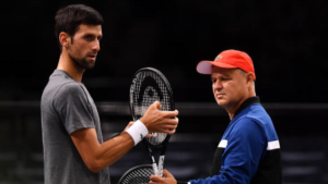 Novak Djokovic y Marian Vajda en el Masters 1000 de París 2018. Foto: getty