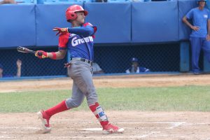 Peloteros cubanos firman con ligas caribeñas de Rep. Dominicana y Venezuela