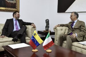 Venezuela e Italia revisan sus relaciones bilaterales